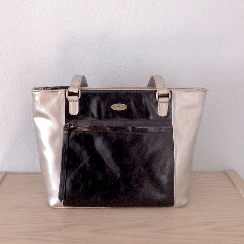 Aurielle Leather Tote Bag - Picture 3 of 6
